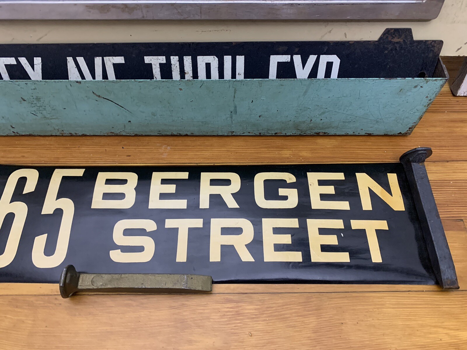 VINTAGE NY NYC TRANSIT BUS ROLL SIGN BROOKLYN BERGEN STREET COBBLE BOERUM HILL