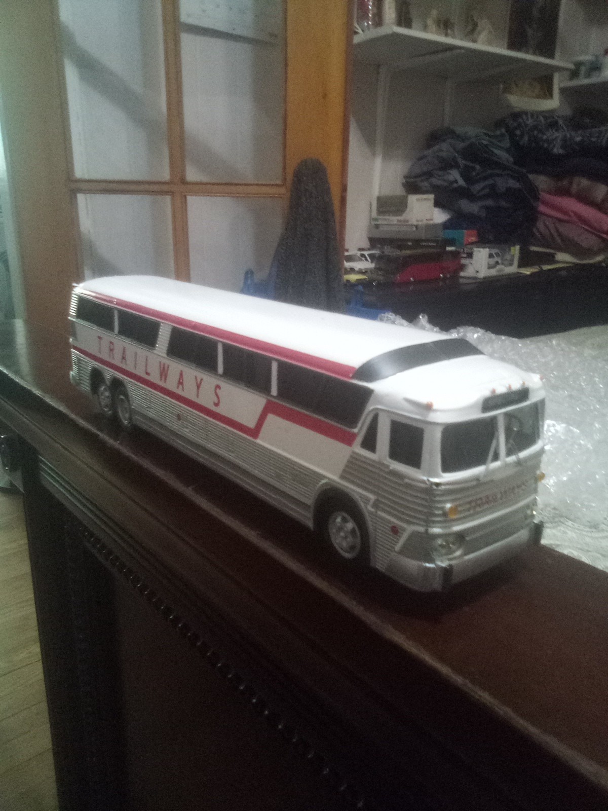 1:43 Vector MCI 7 Trailways Coach Buses (RARE)