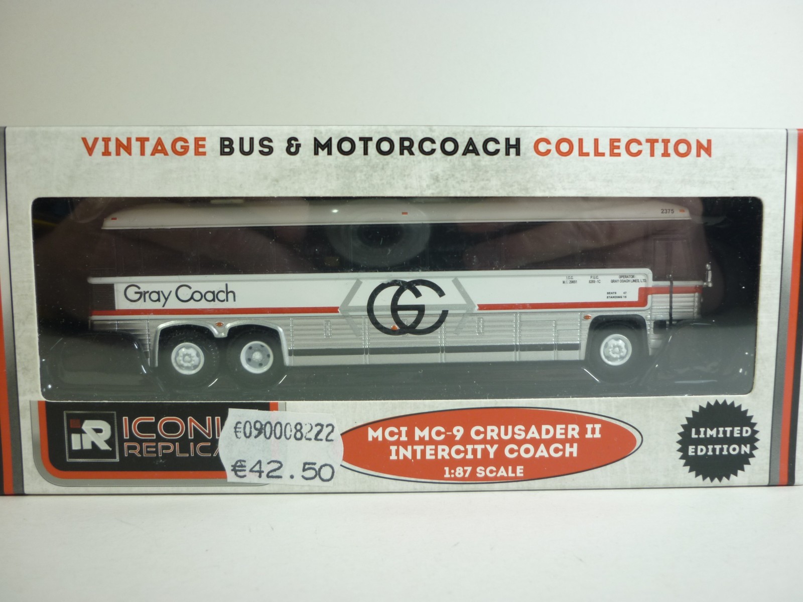 Iconic Replicas 1:87 MCI 9 Crusader II Bus Gray Coach Canada USA