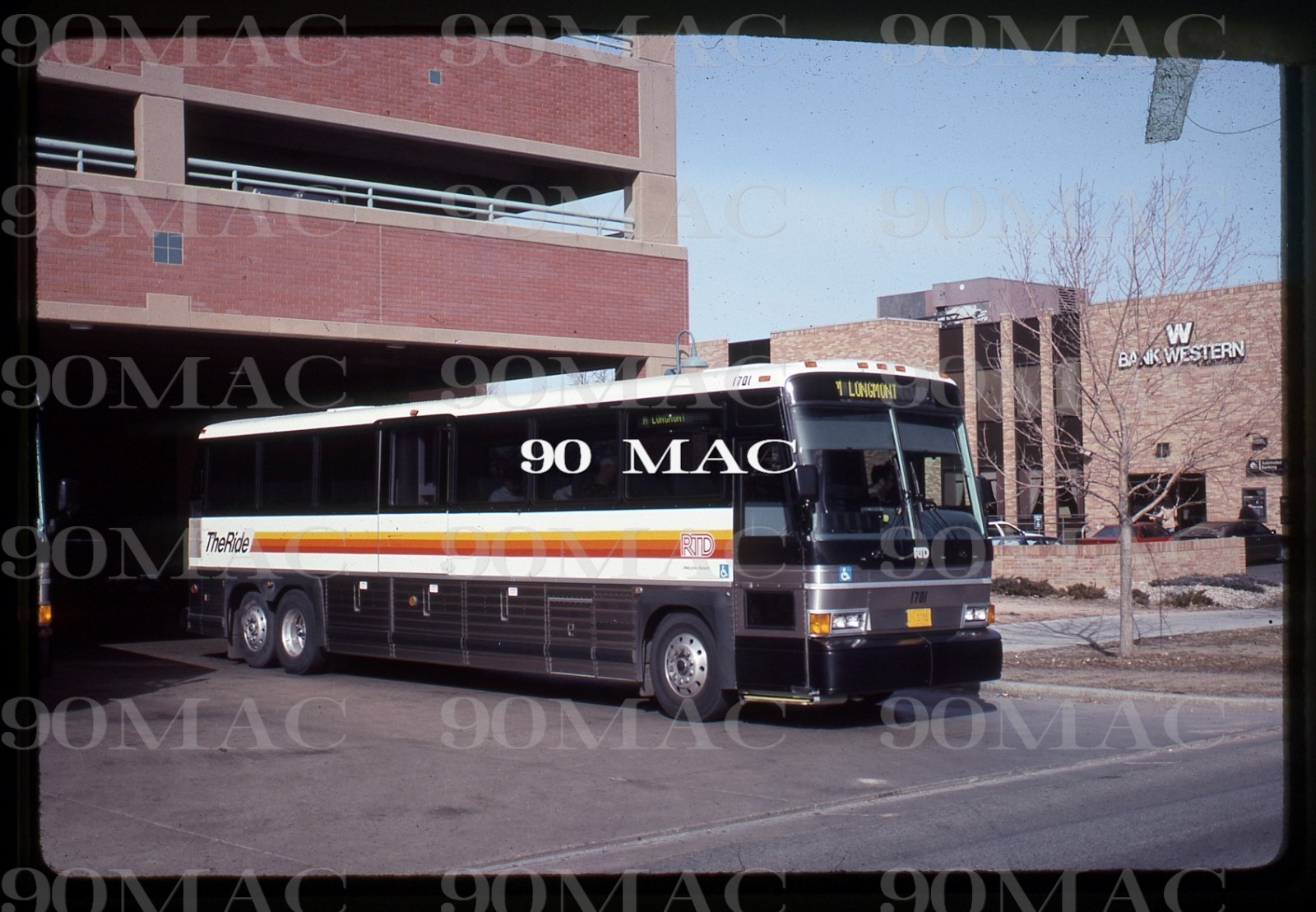 DENVER RTD. MCI COACH #1701. Boulder (CO). Original Slide 1992.