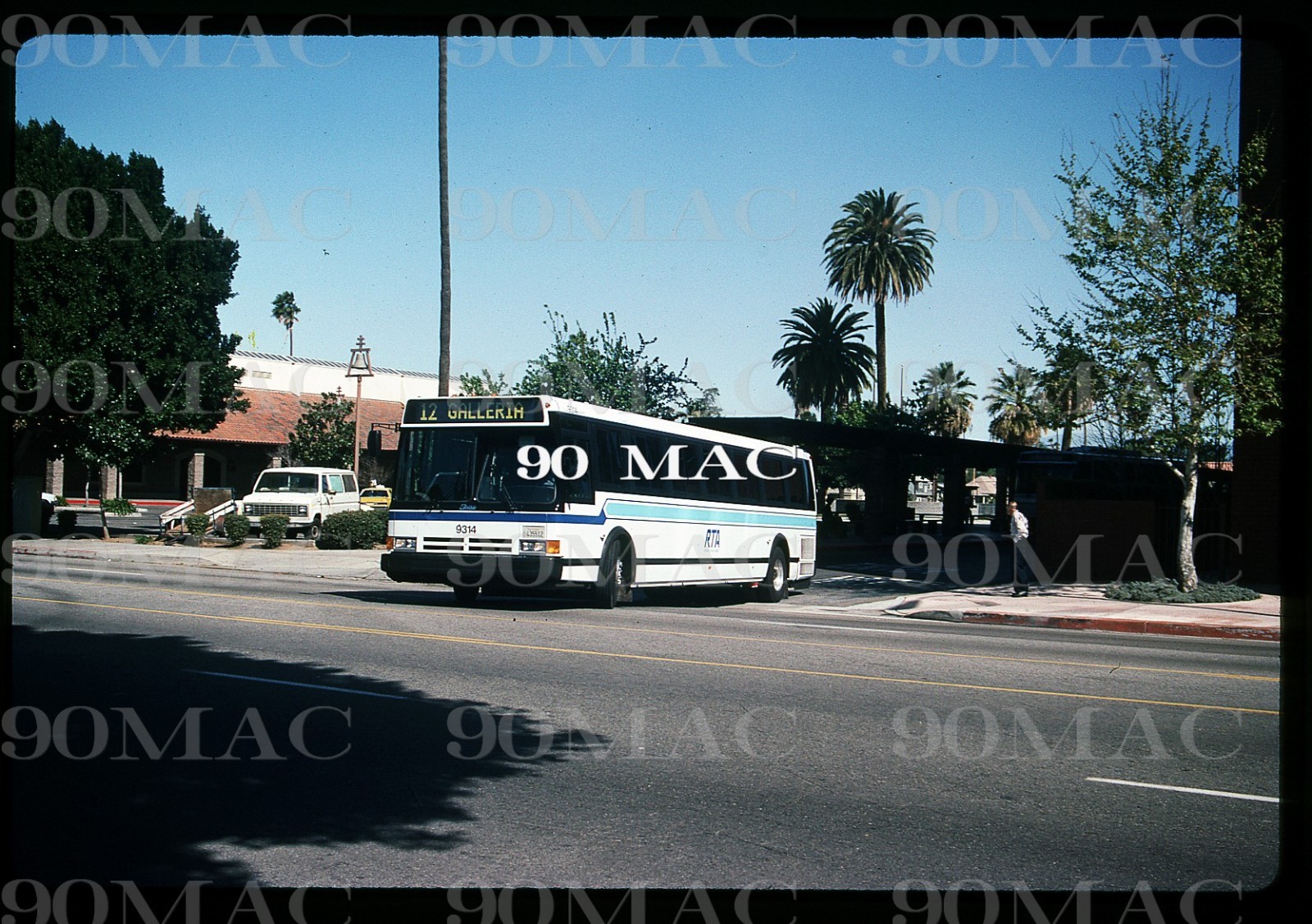 RIVERSIDE TRANSIT. FLXIBLE BUS #9314. Riverside (CA). Original Slide 1994.