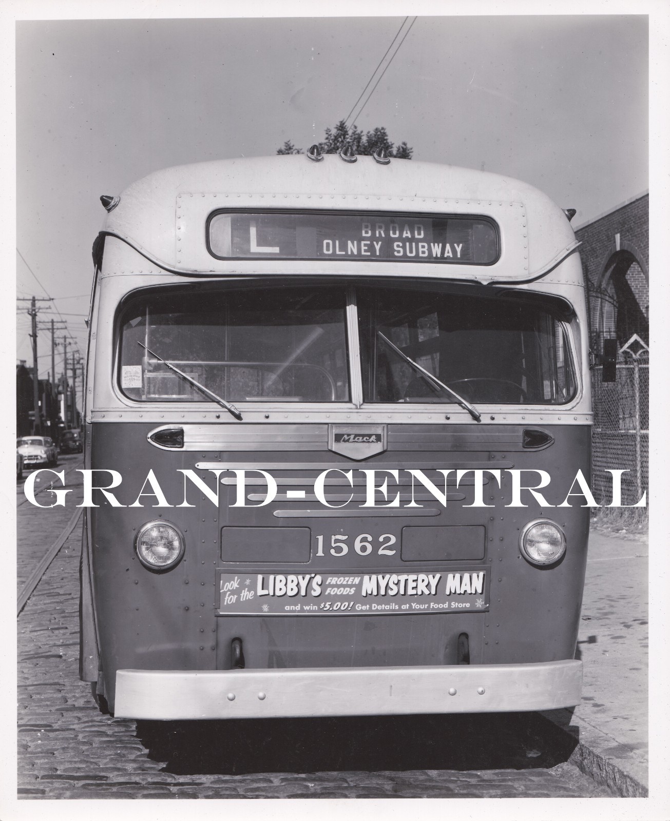 VINTAGE PTC PHILADELPHIA TRANSPORTATION COMPANY BUS PHOTO MACK BUS #1562 PA