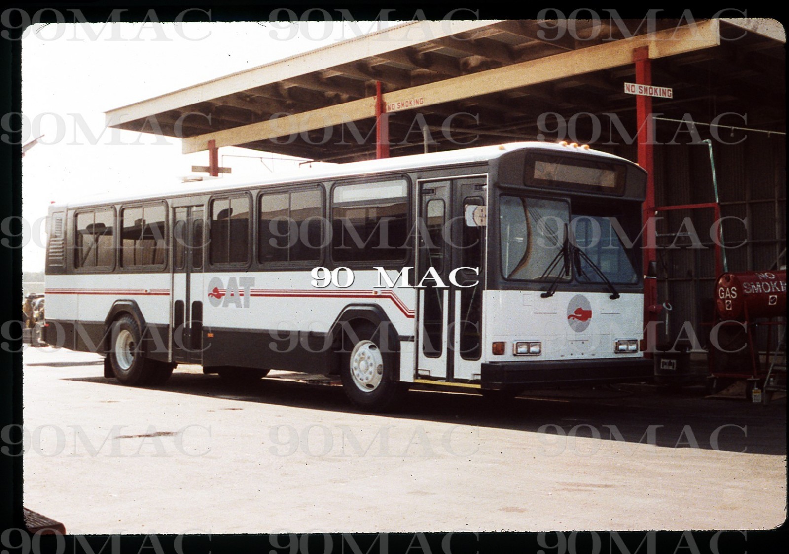 GILLIG BUS FACTORY. Hayward (CA). Orig. Slide 1990. CERES (CA) CAT 29 Footer.