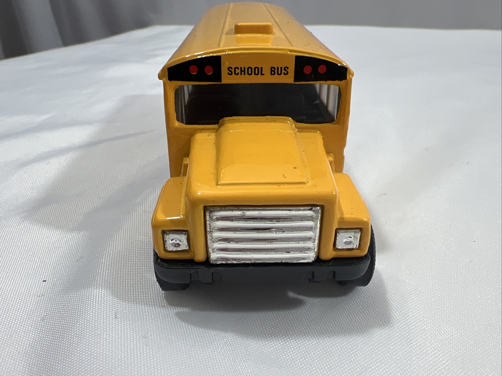 5” Yellow School Bus Metal with working Wheels China Unbranded