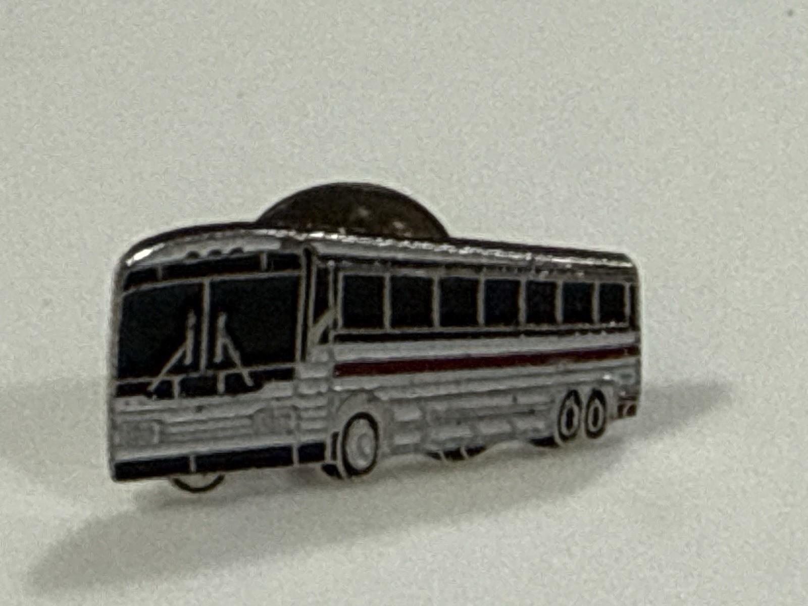 American-style motor coach / intercity bus Hat Pin Tie Tack mid-20th century
