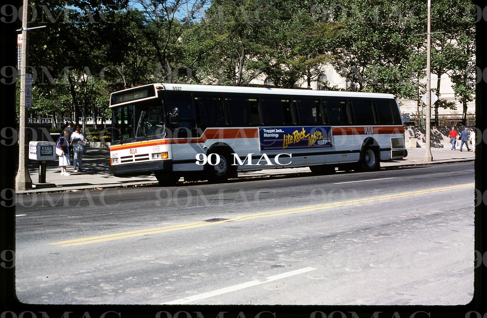 GCRTA. FLXIBLE METRO BUS #8527. Cleveland (OH). Original Slide 1989.