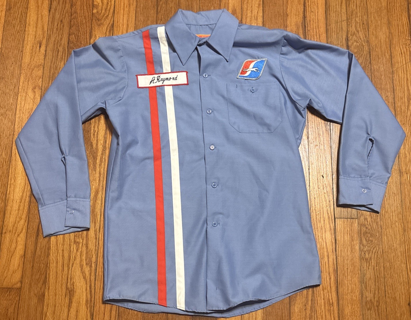 1980s-90 VIntage Greyhound Terminal Employee Shirt Medium 15-15 1/2 Long sleeve