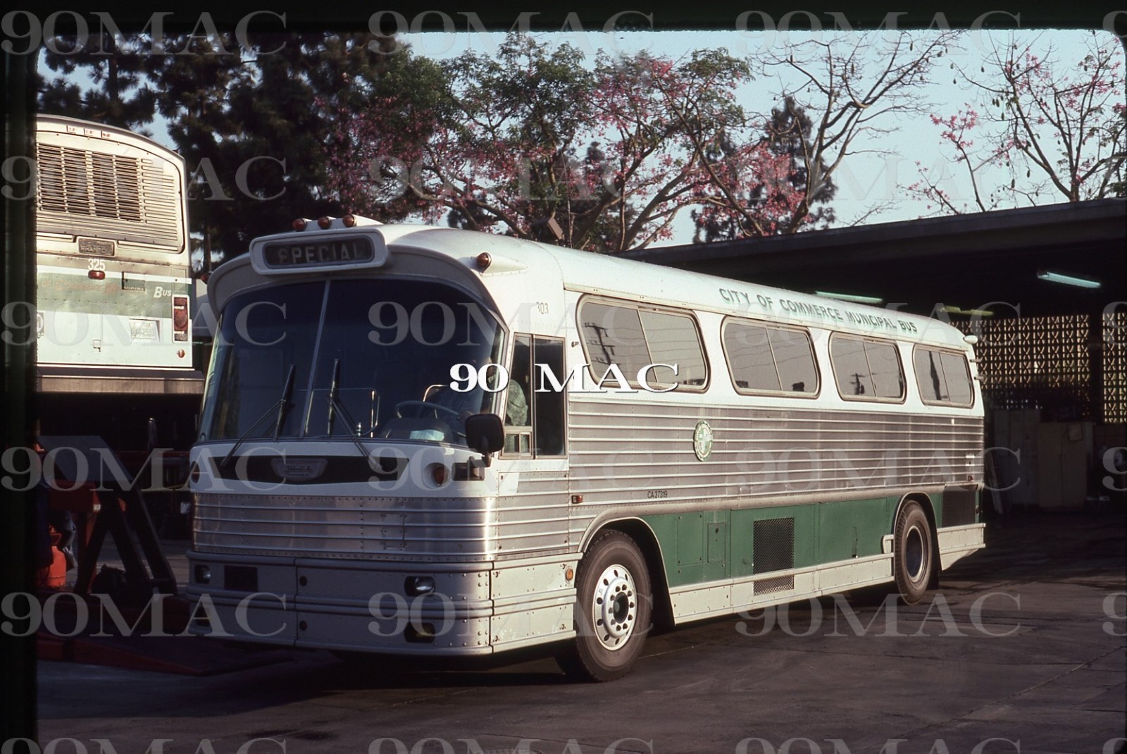 COCMBL. BUS #303. Commerce (CA). Original Slide 1992.