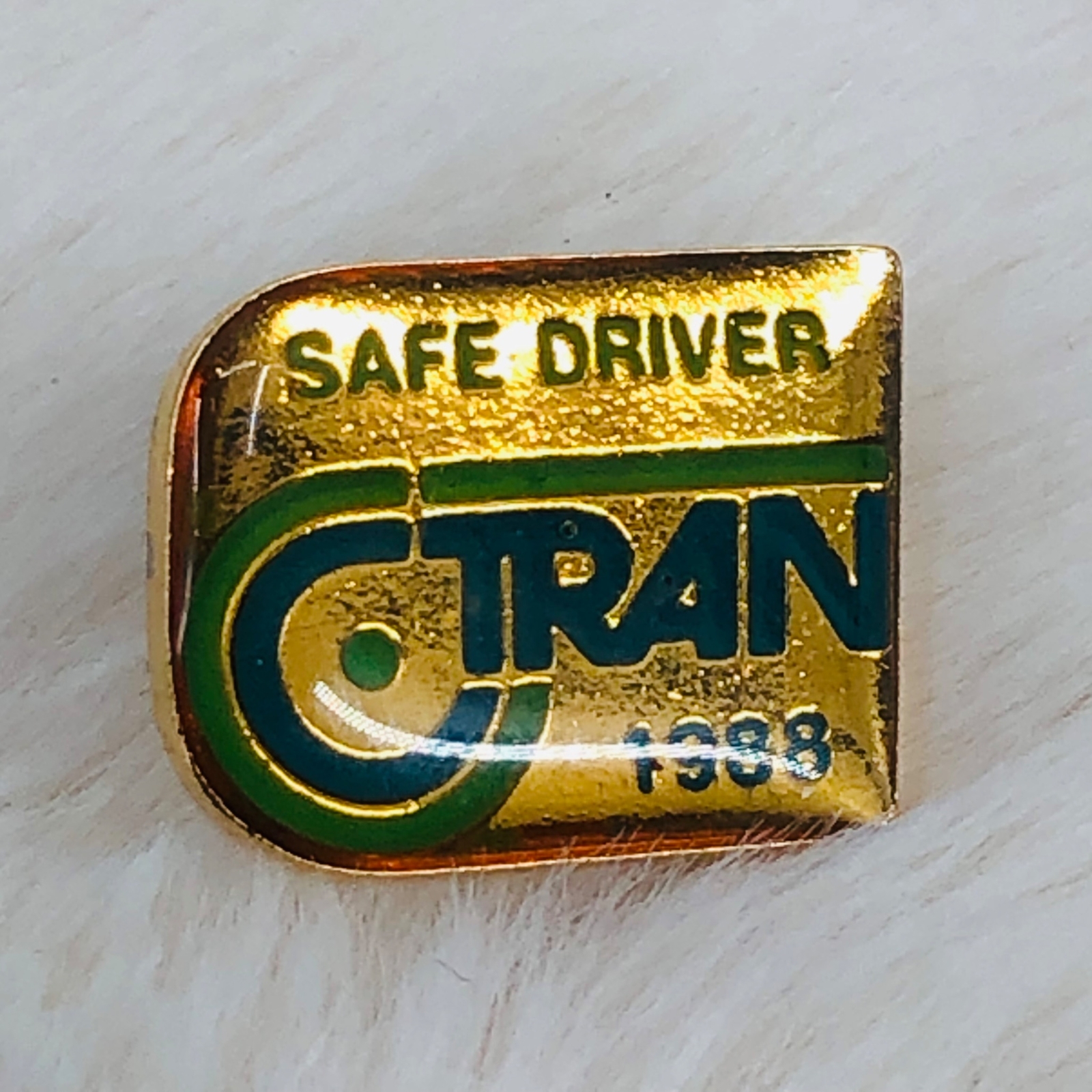 Vtg 1988 CTran Bus Driver Safety Award Enamel Lapel Pin Vancouver WA Transit