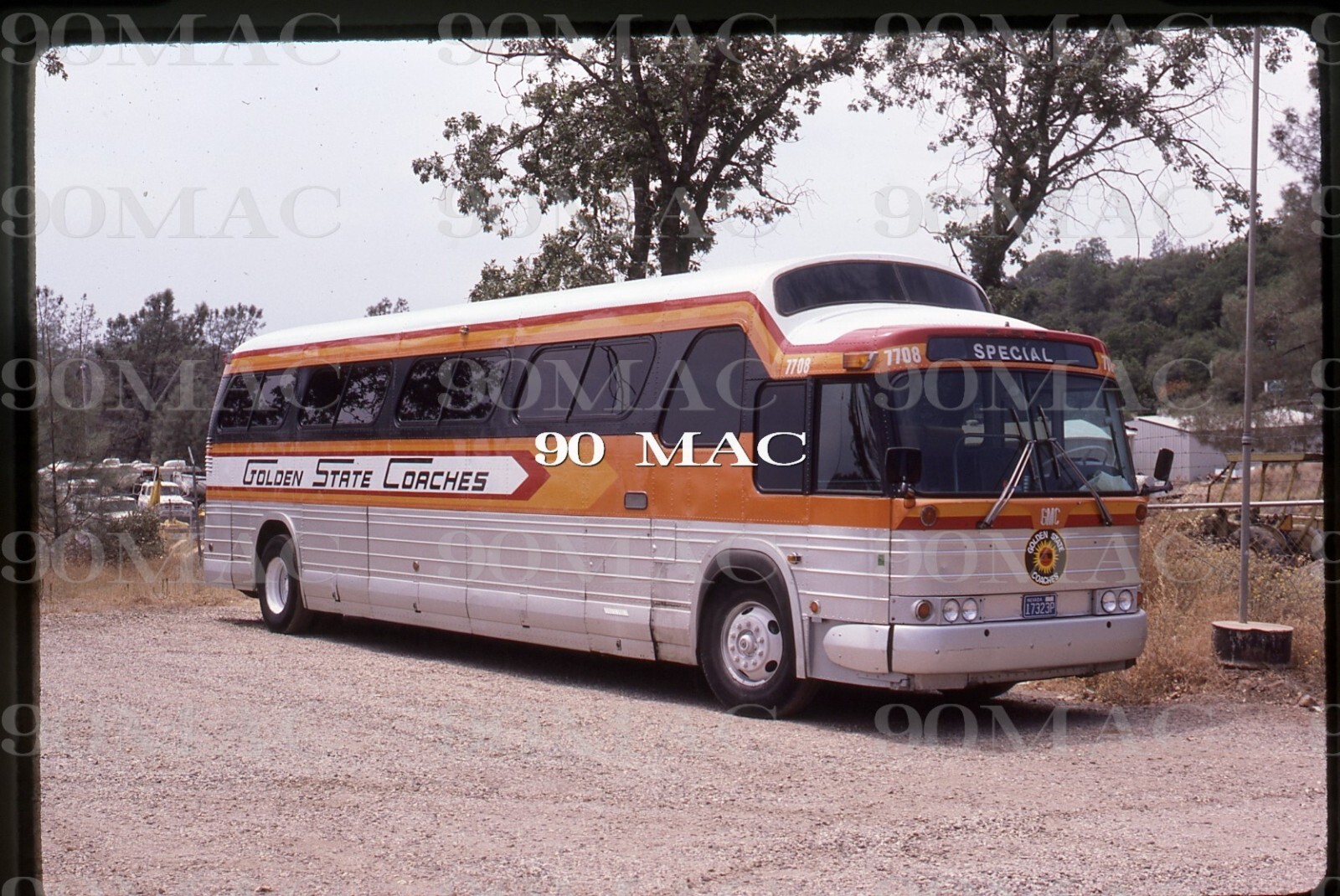GOLDEN STATE CHARTER. GM COACH BUS #7708. Reno (NV). Original Slide 1985.