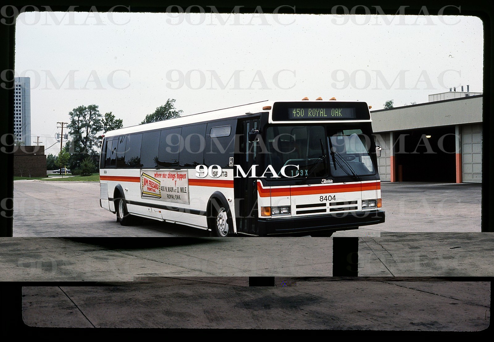 SEMTA. FLXIBLE METRO BUS #8404. Detroit (MI). Original Slide 1985.