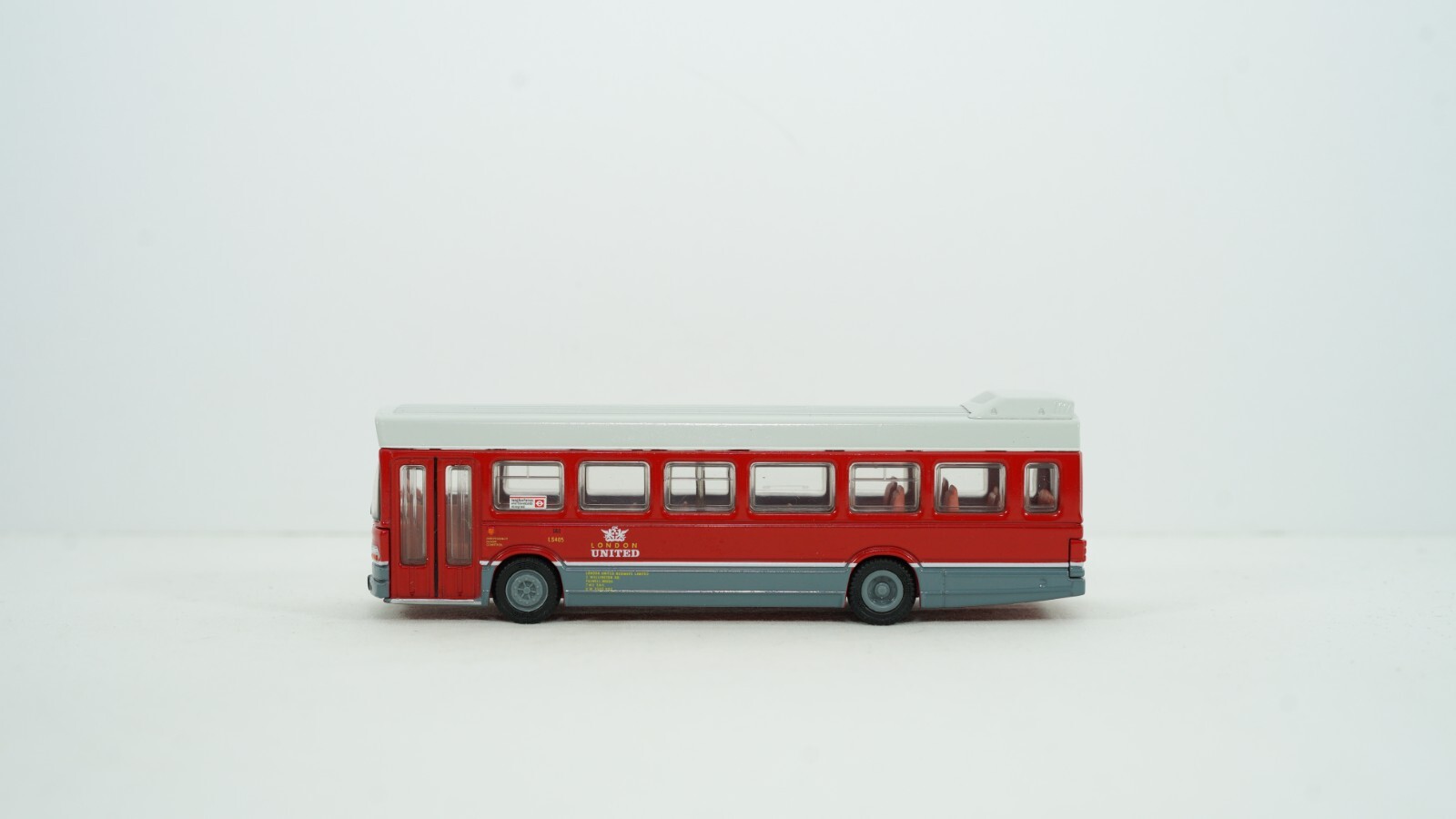 EFE Gilbow 1/76 Leyland National London United Bus Item 14404DL NEW HO6