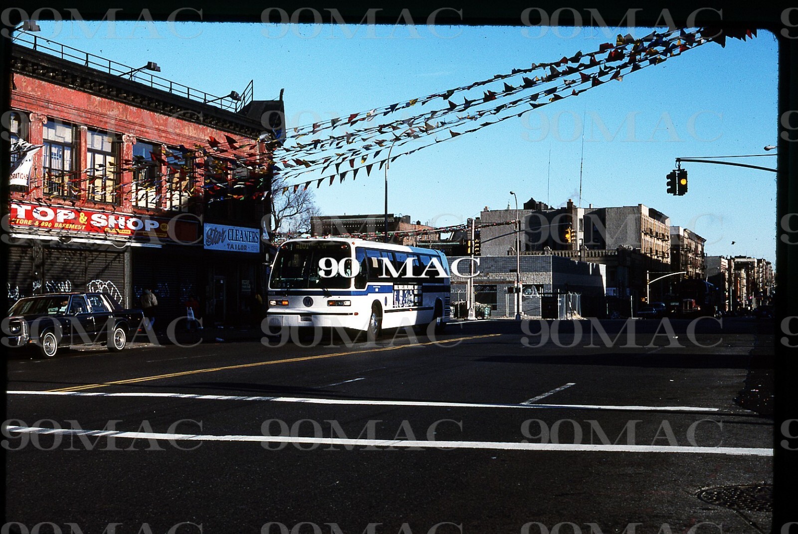 NYCMTA RTS BUS #8618. New York (NY). Original Slide 1995.