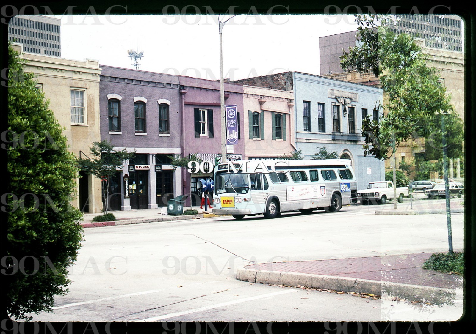 CAPITAL TRANSIT CORP. GM COACH BUS #33. Baton Rouge (LA). Original Slide 1991.