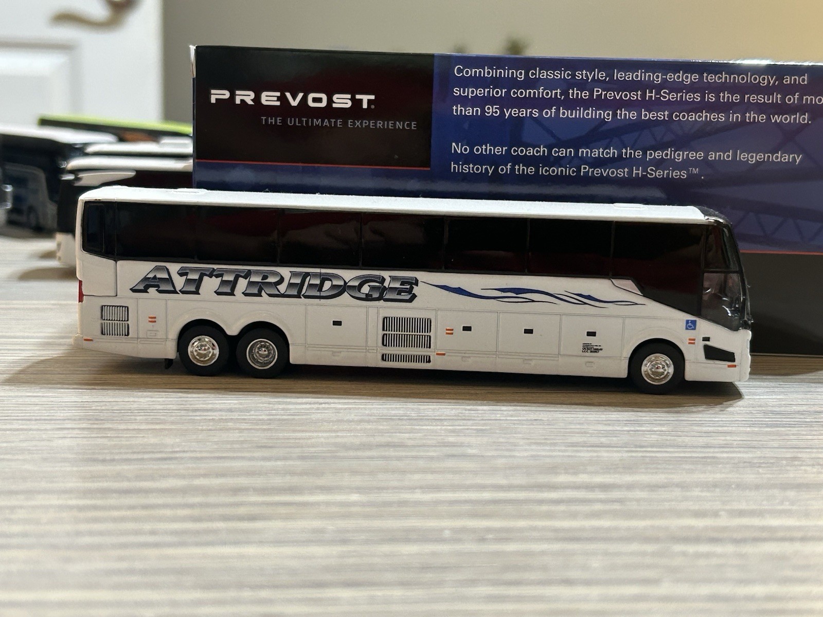 1/87 Iconic Replicas Attridge Transportation Prevost H3-45 Custom Bus Model New