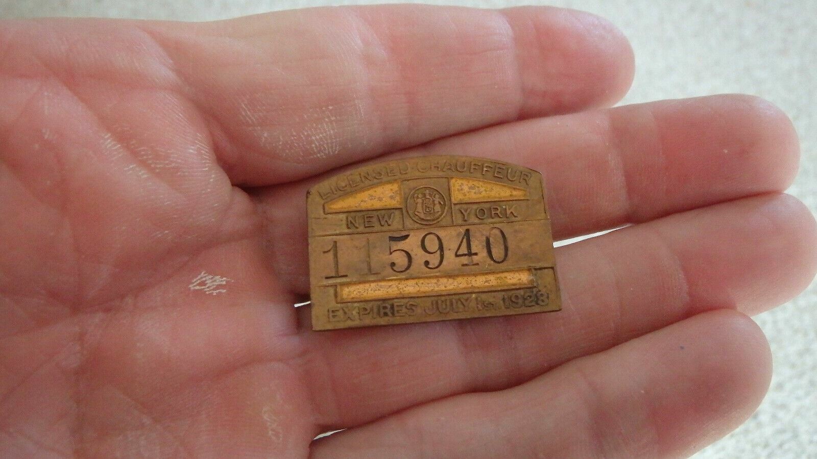 1928 new york chauffeur badge #115940 taxi cab american emblem utica obsolete