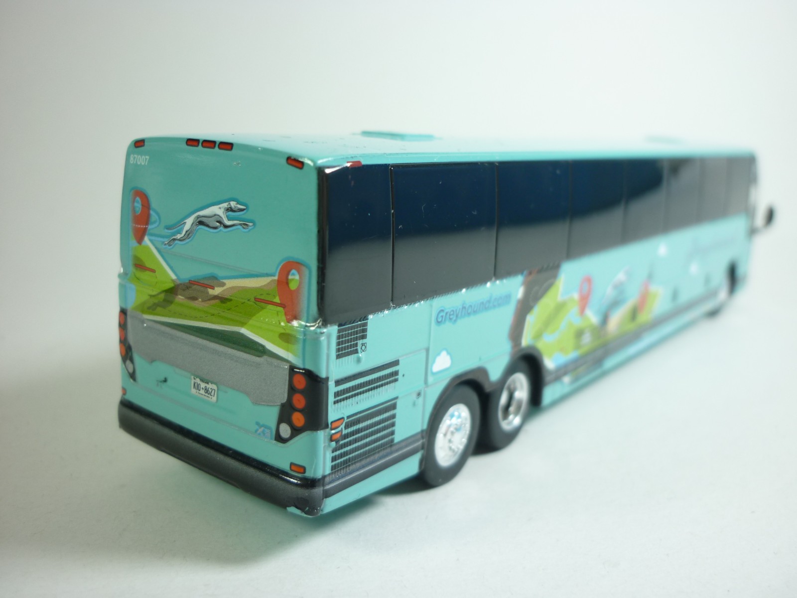 Iconic Replicas 1:87 Prevost X3-45 Bus Greyhound Journey Grey Bus Model 87-0274