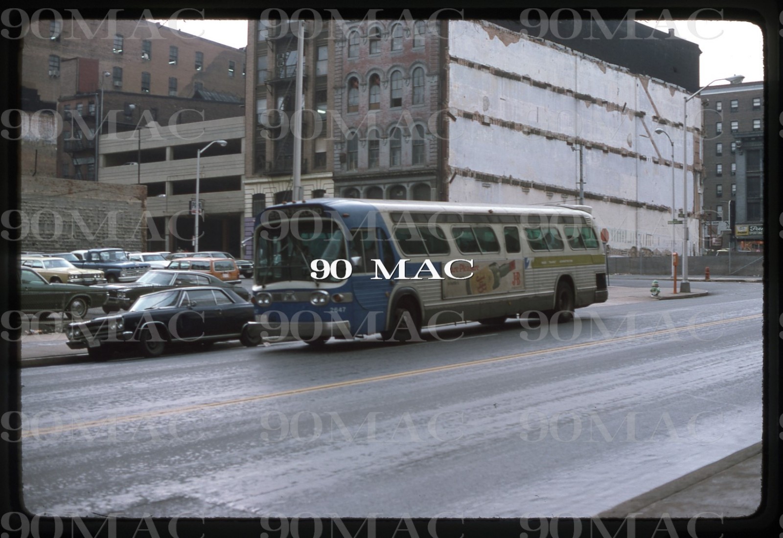 MTA. GM COACH BUS #2647. Baltimore (MD). Original Slide 1975.