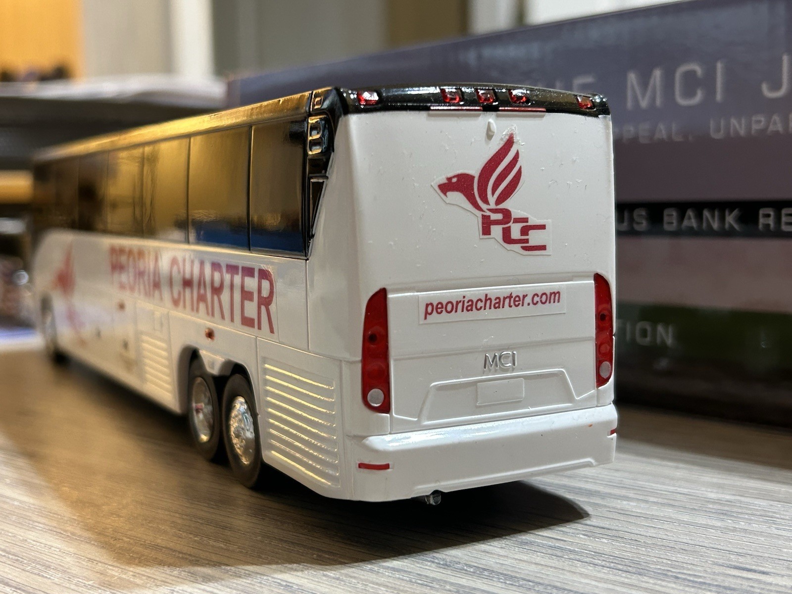 1/50 Iconic Replicas MCI J4500 Peoria Coach Illinois Custom Bus Model