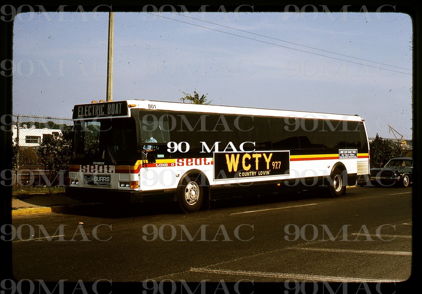 SEAT. GRUMMAN FLXIBLE BUS #801. New London (CT). Original Slide 1981.