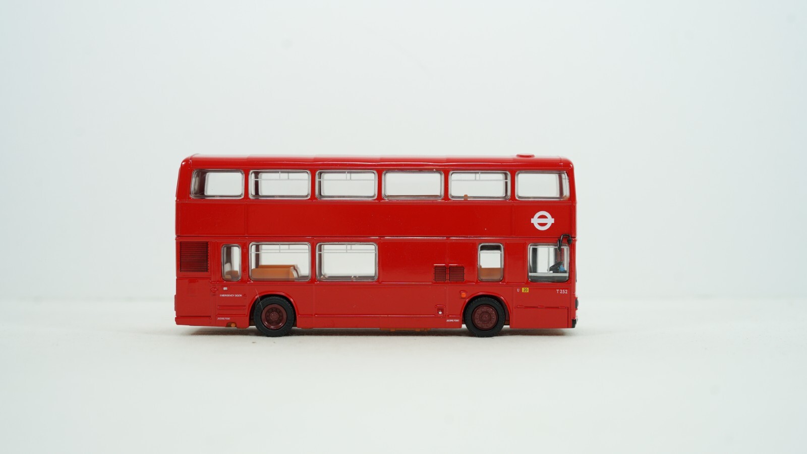 EFE Gilbow 1/76 Leyland Titan London Transport D/Deck Bus Item 28802 NEW B24