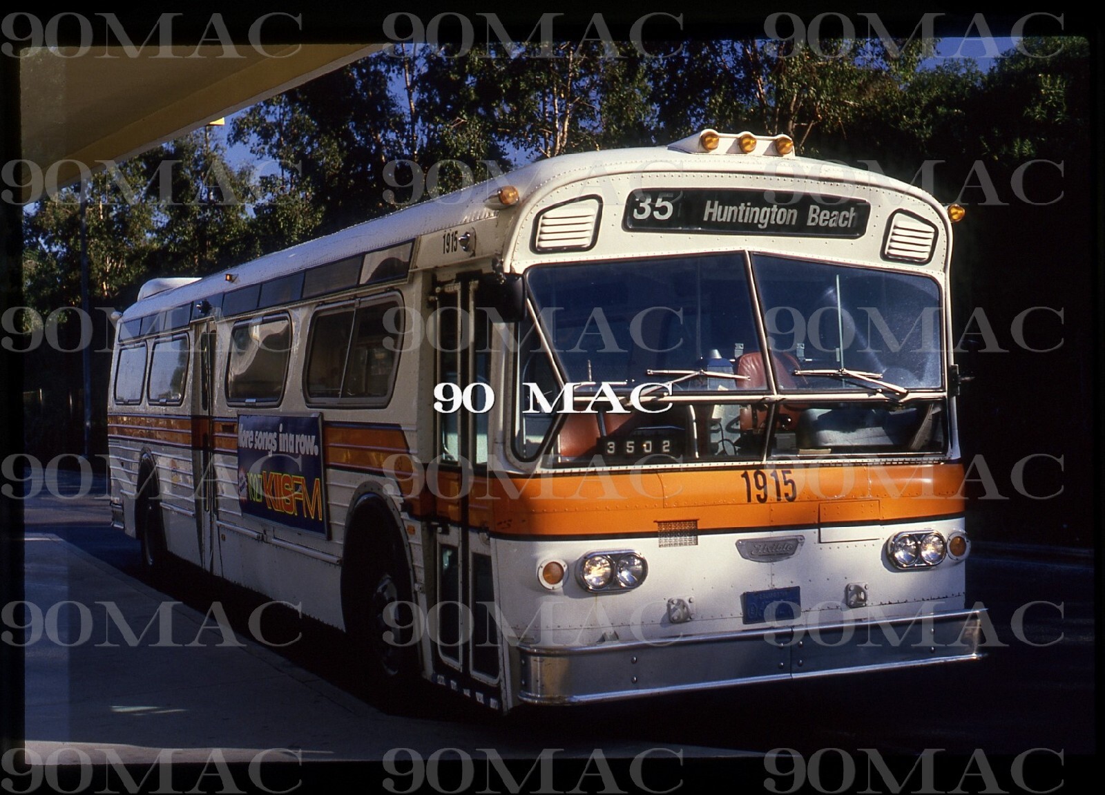OC TRANSIT DISTRICT-OCTD Flxible Bus #1915. Fullerton (CA). Original Slide 1986.