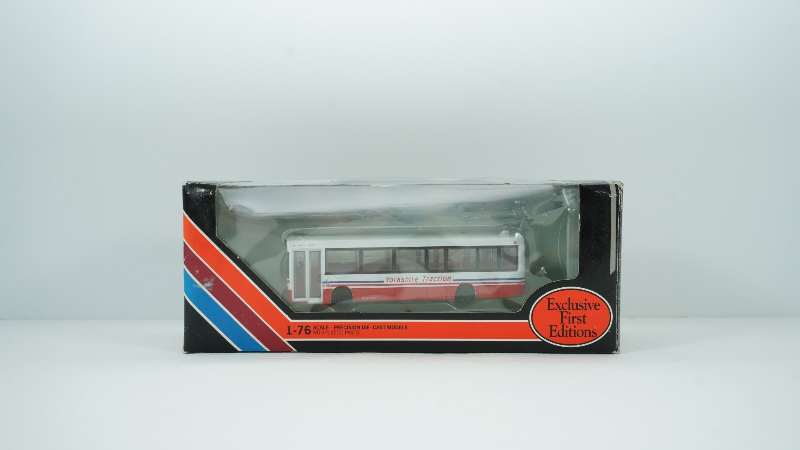 EFE Gilbow 1/76 Plaxton Pointer Dennis Dart Yorkshire Traction 20605 NEW G1