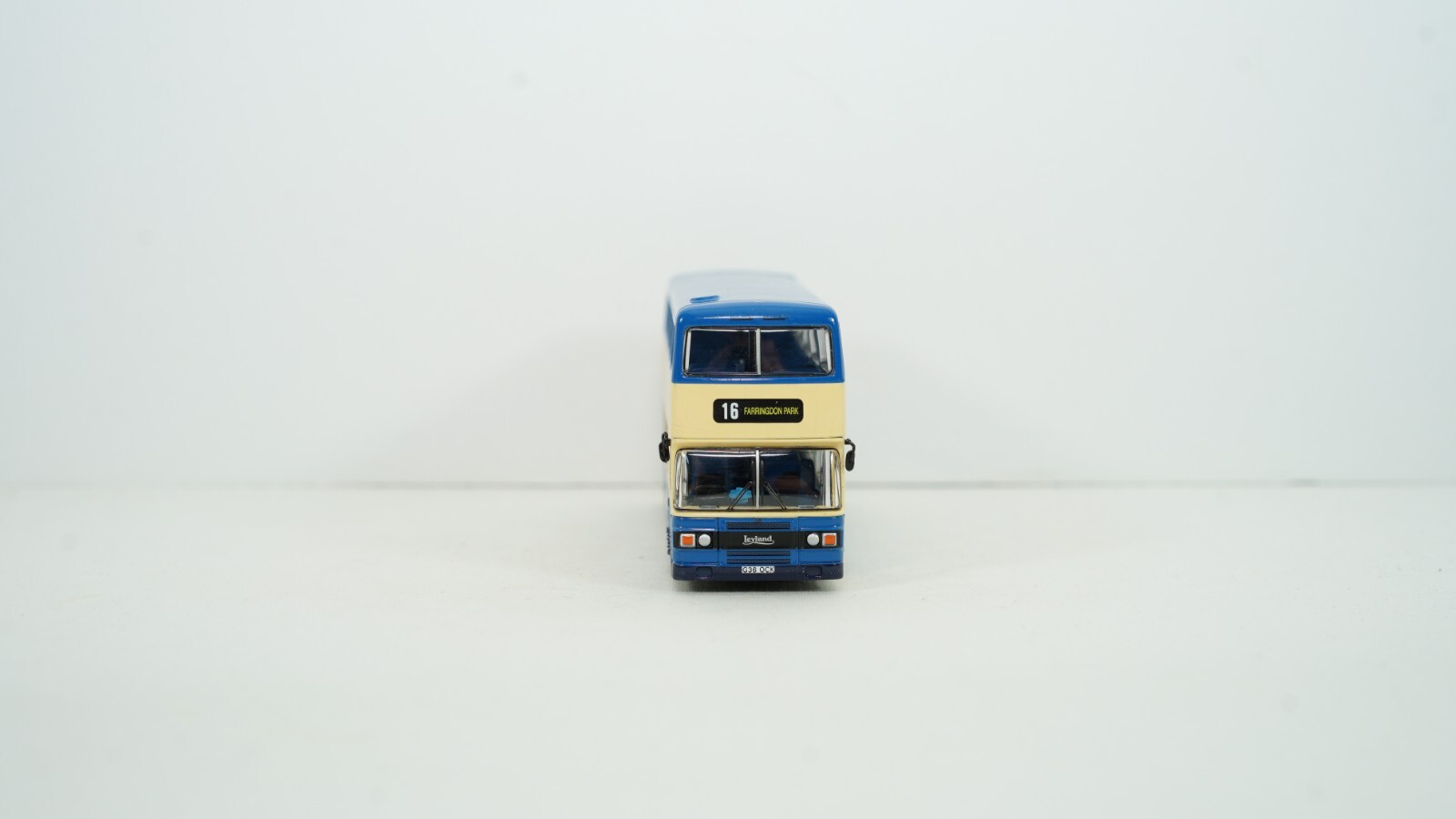 EFE Gilbow 1/76 Leyland ECW Olympian Preston Bus Item 29604 NEW W20