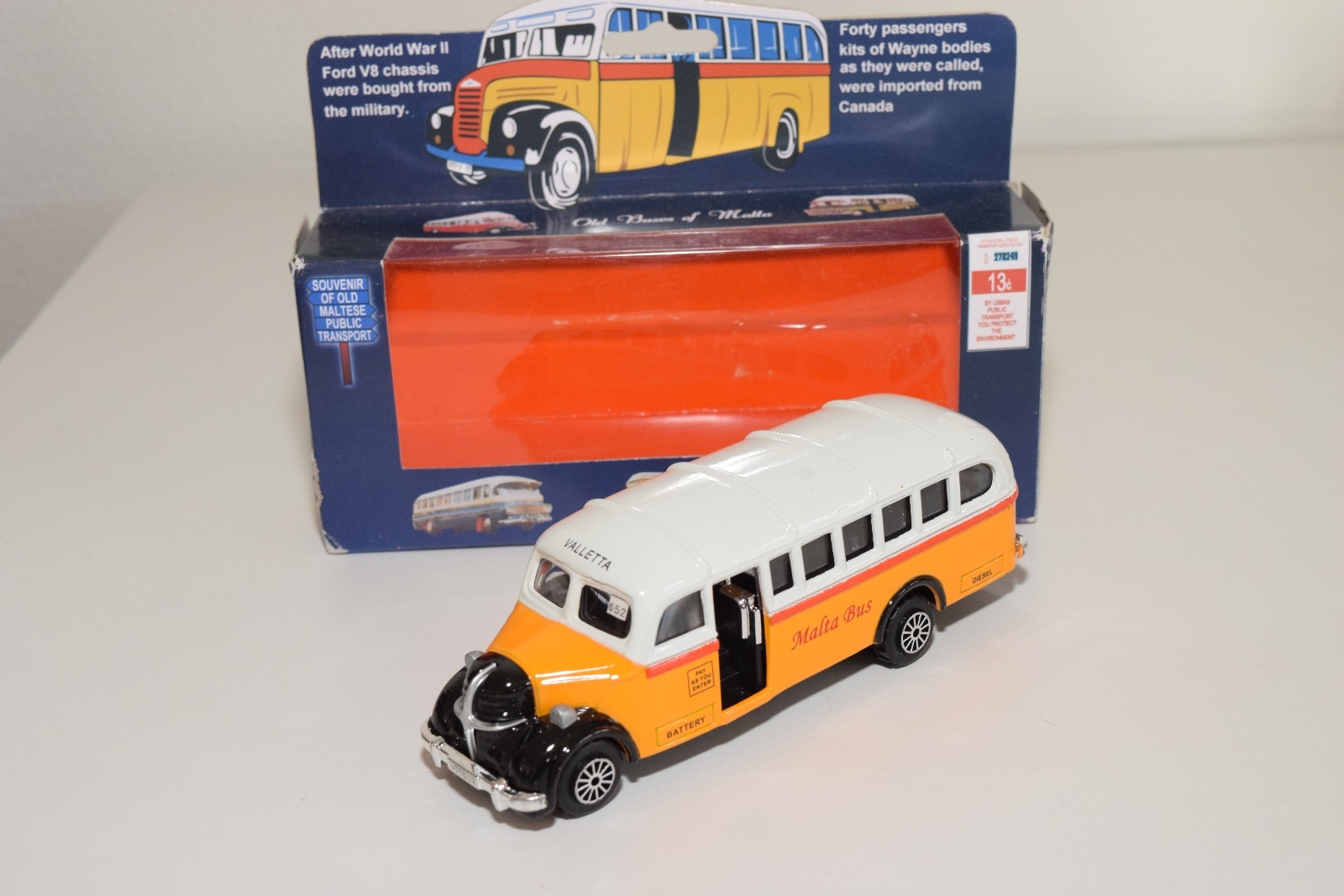 / / OLD BUSES OF MALTA VALLETTA COACH BUS NEAR MINT BOXED