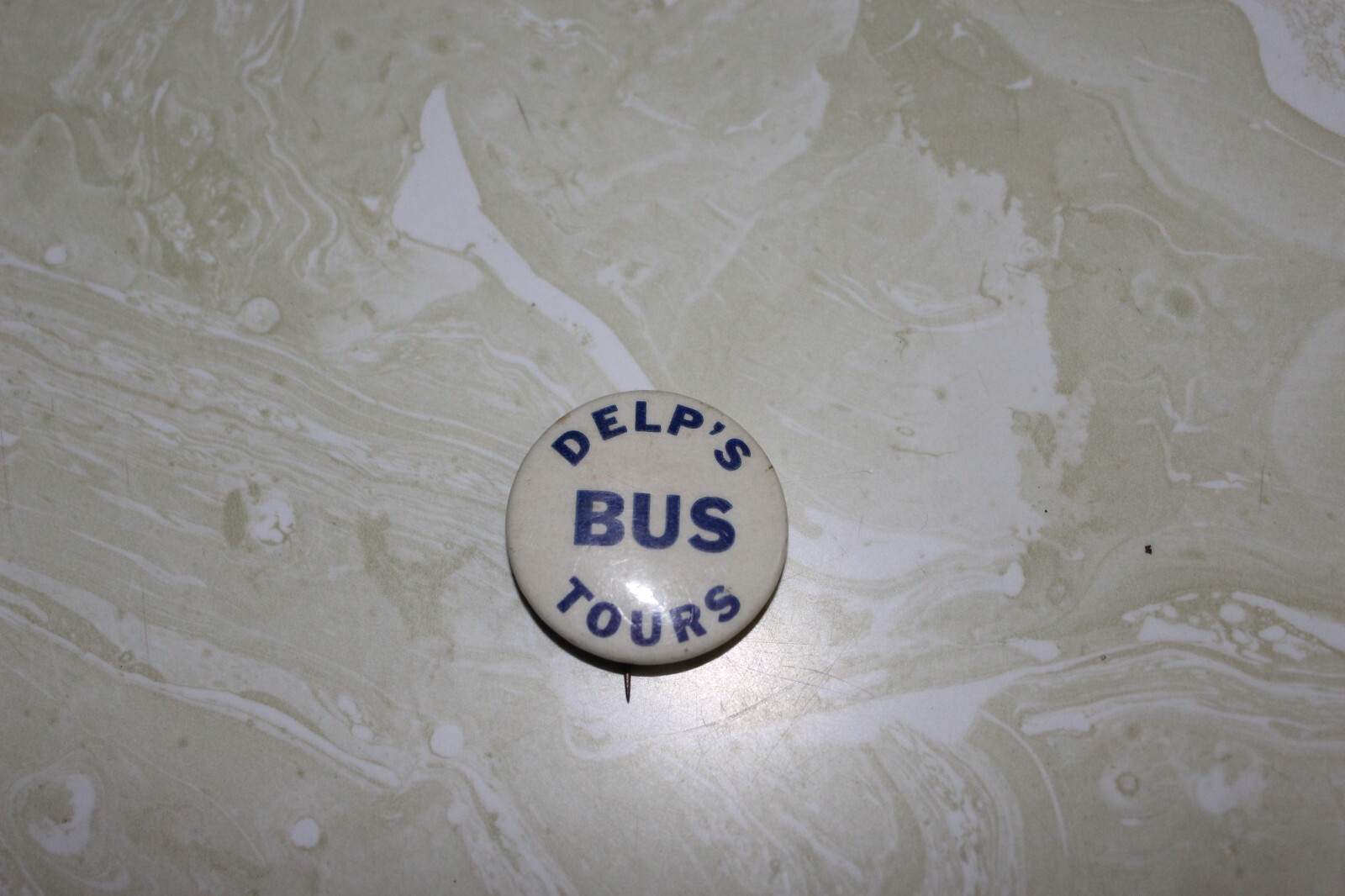 VINTAGE DELP’S BUS TOURS PIN BACK