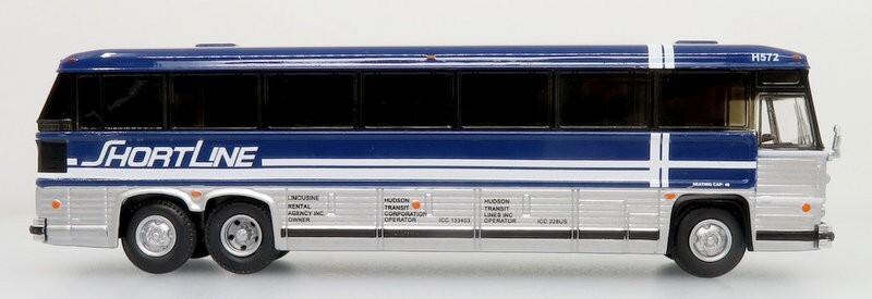 Iconic Replicas 1:87 MCI MC-9 Crusader II Intercity Coach: Shortline