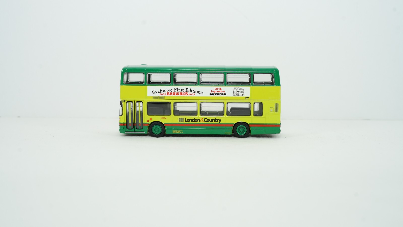 EFE Gilbow 1/76 Leyland Olympian London & Country Showbus 2005 Item 29702SB B25