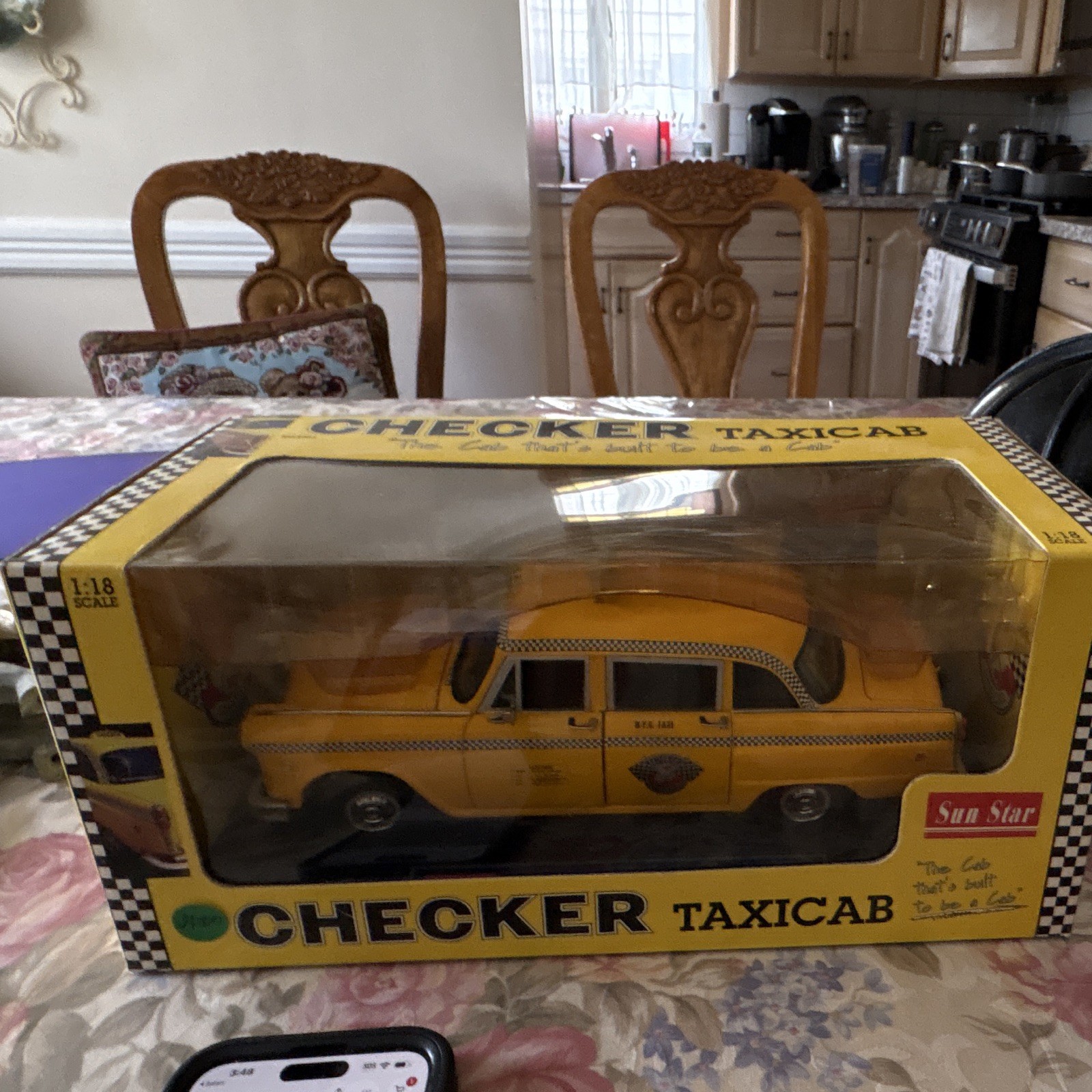 Sun Star Checker Taxicab 1981 New York 1:18 Die-Cast Metal Collectible Model Car