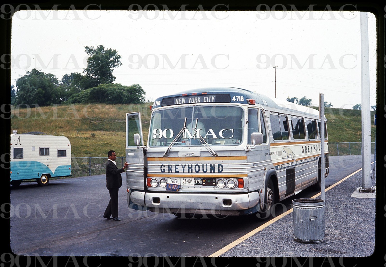 GREYHOUND LINES. GM COACH PD-4106 BUS #4716. Original Slide 1967. NY THRUWAY!