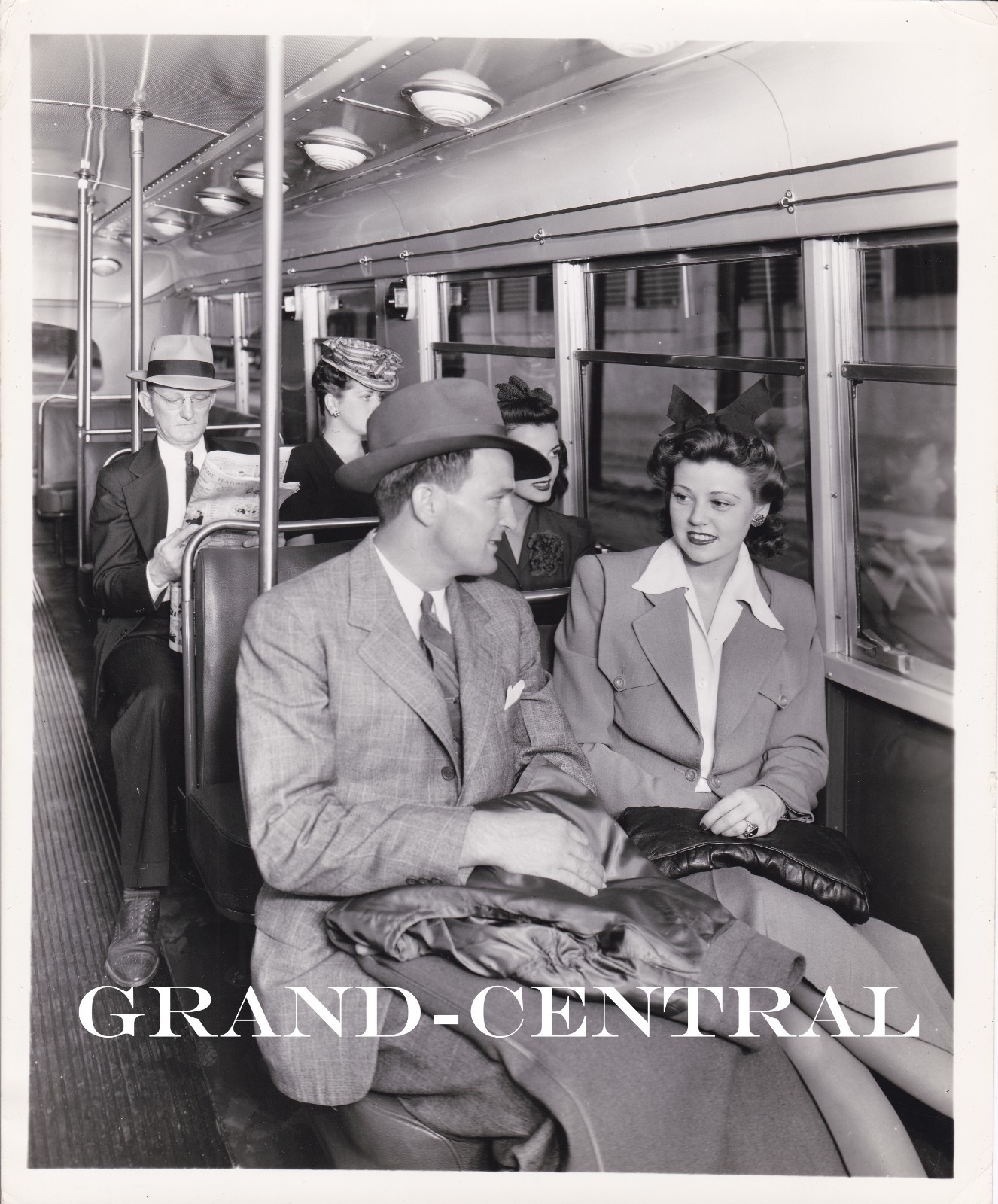 VINTAGE PTC PHILADELPHIA TRANSPORTATION COMPANY BUS PHOTO PASSENGERS PA #1