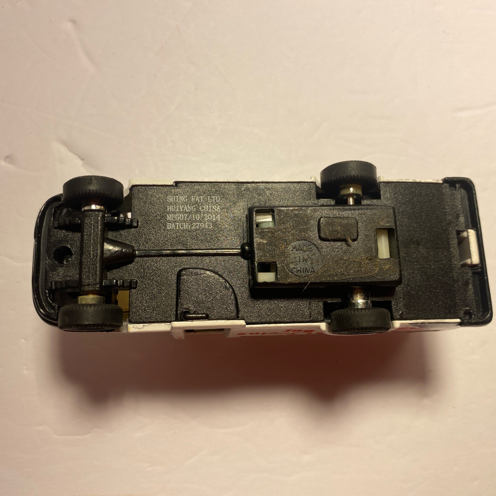 2014 New York White Sight Seeing Bus Pullback Works 4-3/4″ Shing Fat Ltd