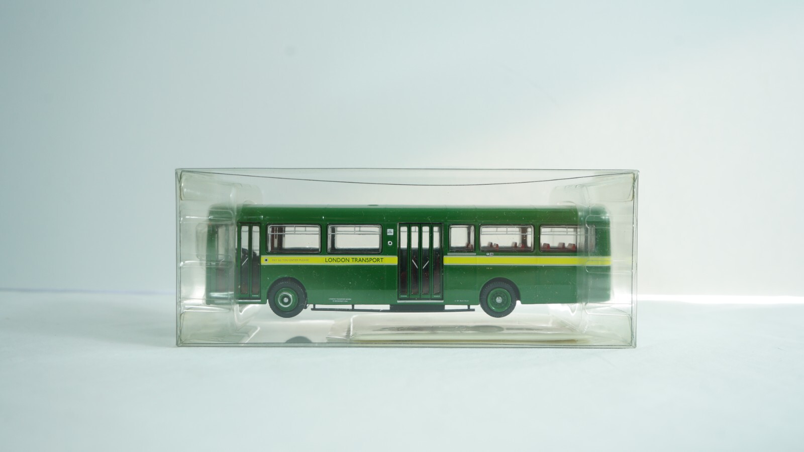 Britbus 1/76 AEC Merlin London Transport Green Route 318A ME-002B NEW B63