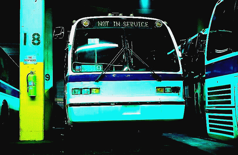 ORIGINAL KODACHROME SLIDE NYC BUS 1985 GM RTS 3819 WALNUT BASE SHOP APR 23, 1994