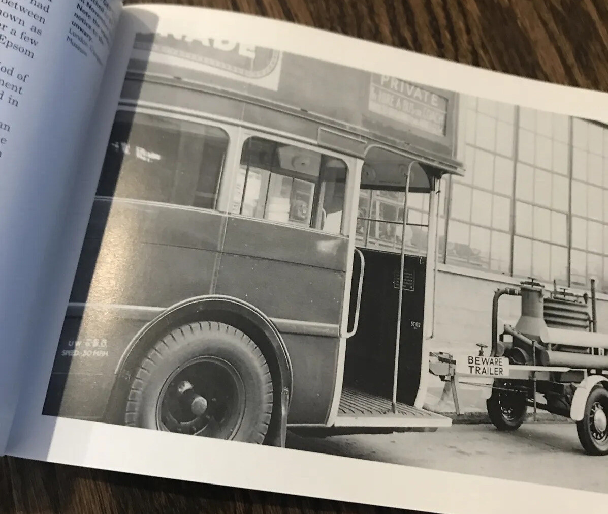London’s wartime gas buses by A.G. Newman (1997) great britain