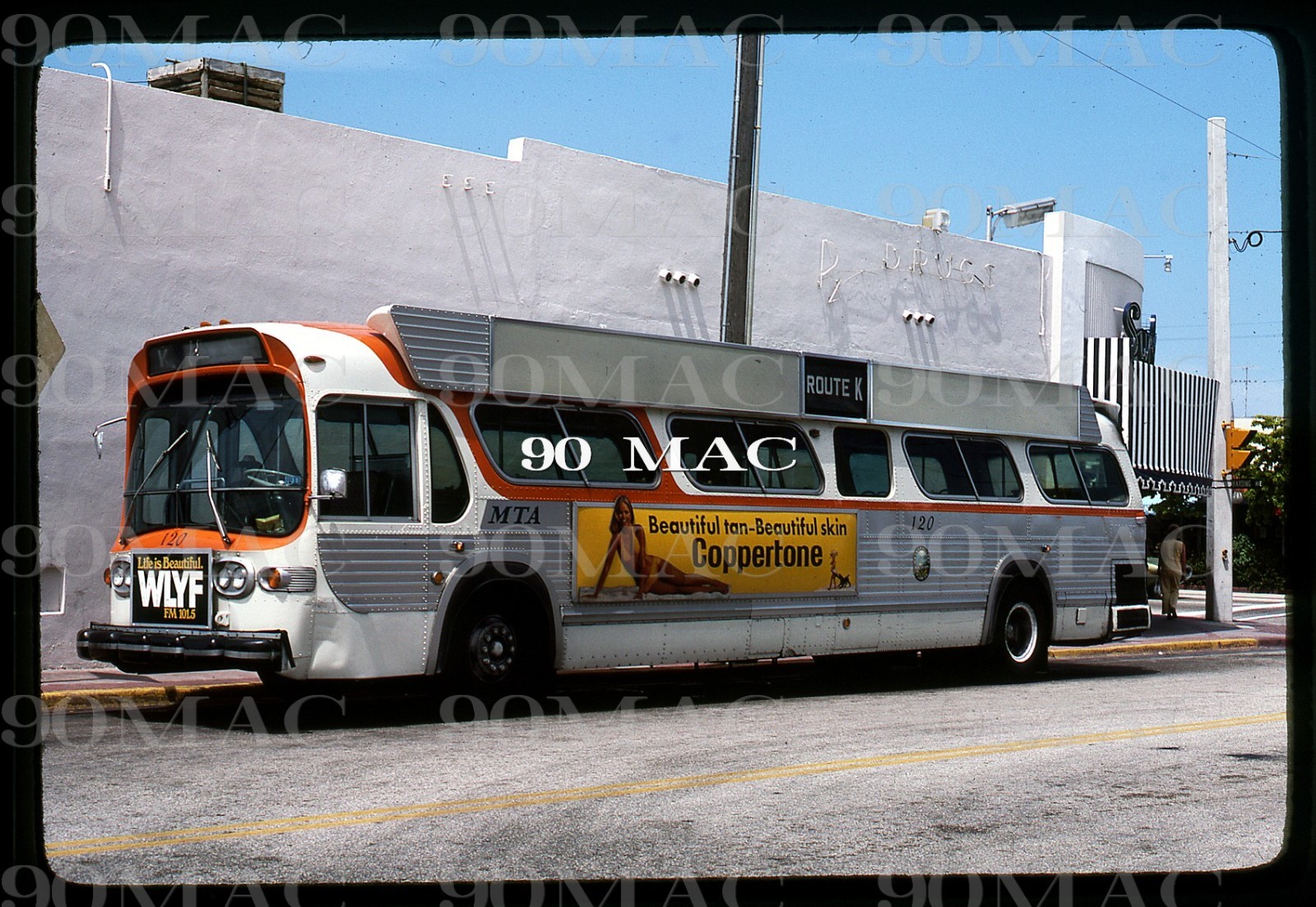 MIAMI-DADE TRANSIT. GM COACH BUS #120. Miami (FL). Original Slide 1976.