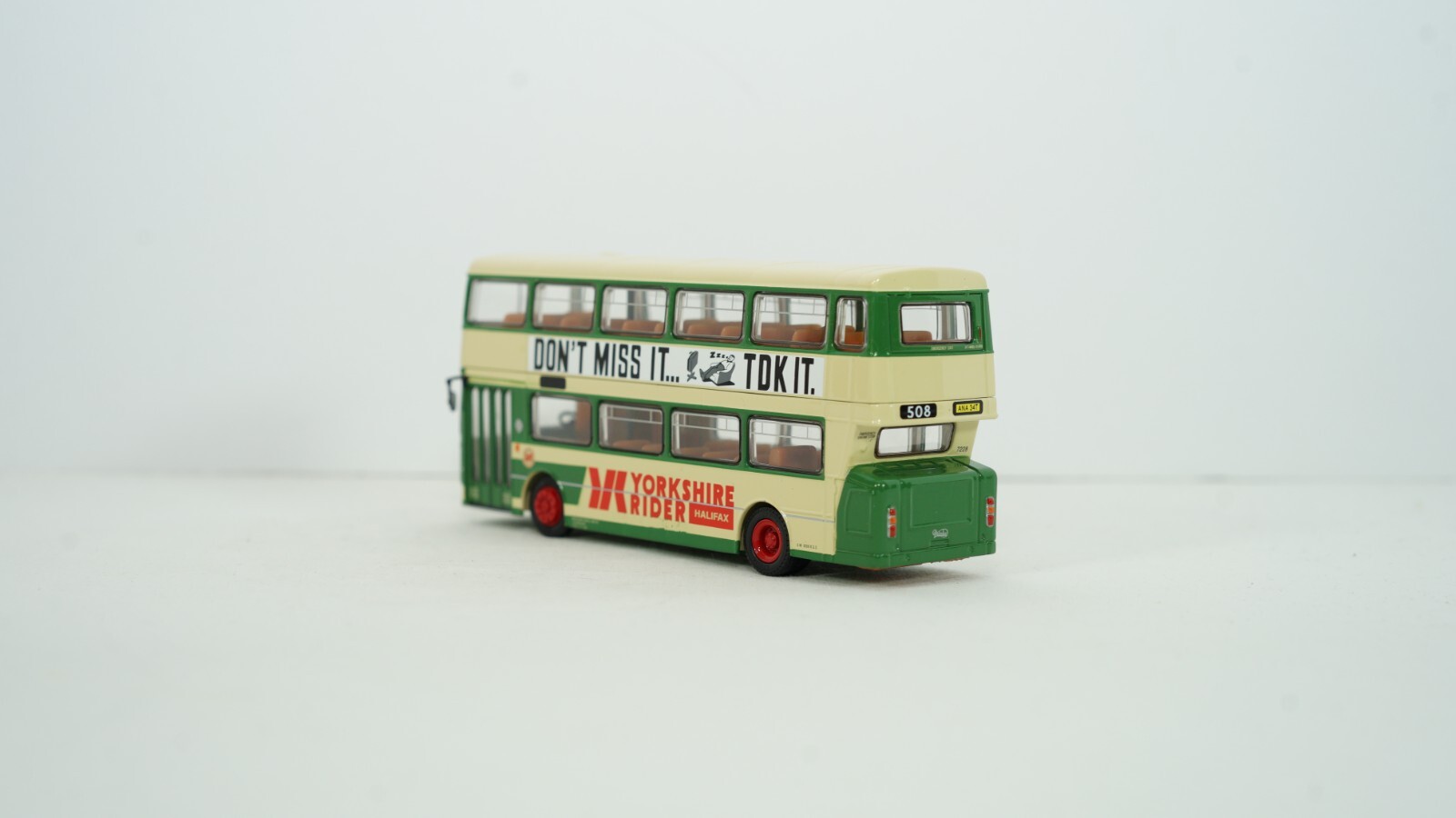 EFE Gilbow 1/76 GM Standard Fleetline Yorkshire Rider Bus Item 29006 NEW W20