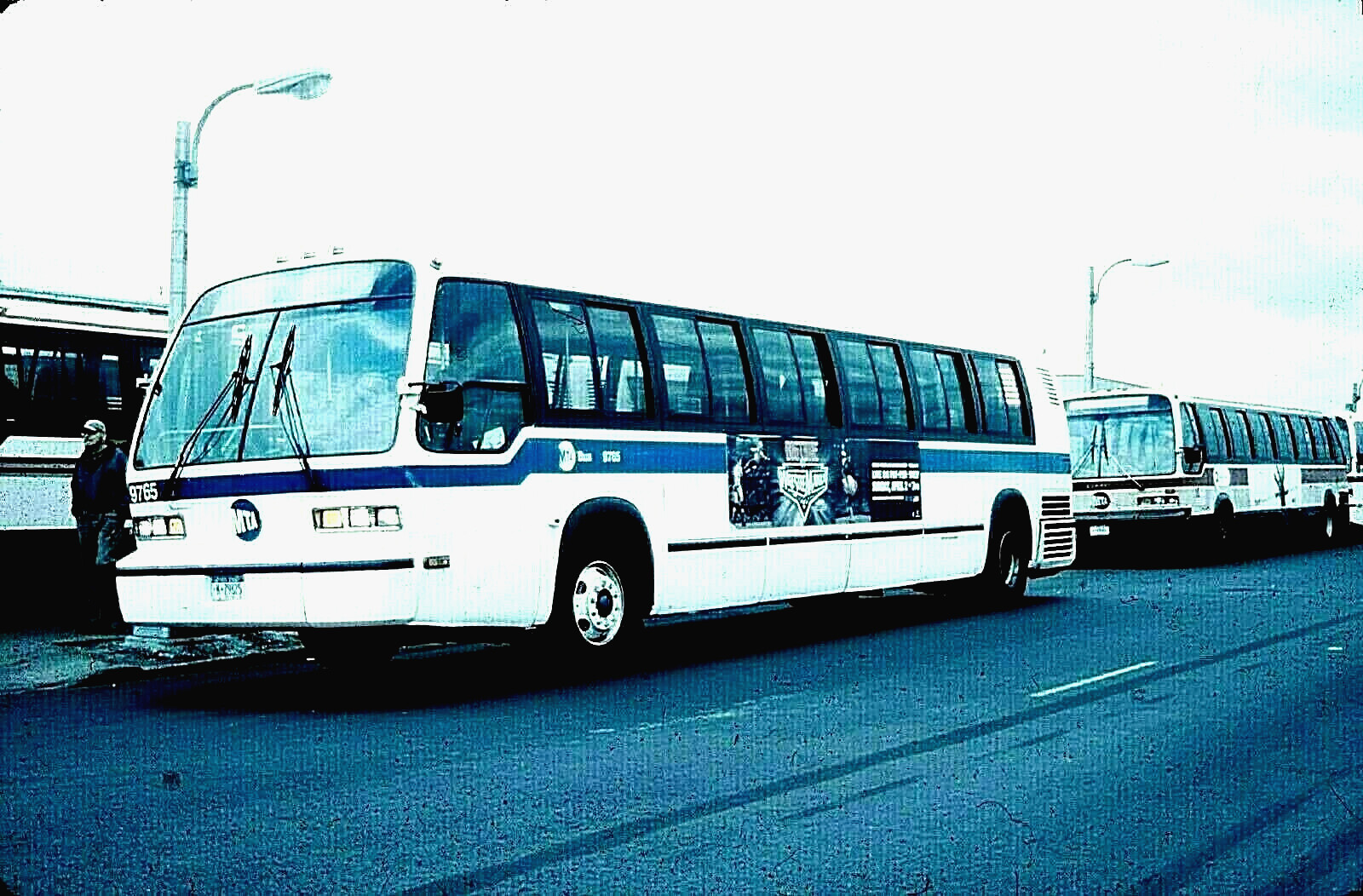 ORIGINAL KODACHROME SLIDE MTA BUS 1994 TMC RTS #9765 LAGUARDIA DEPOT APR 1, 2006