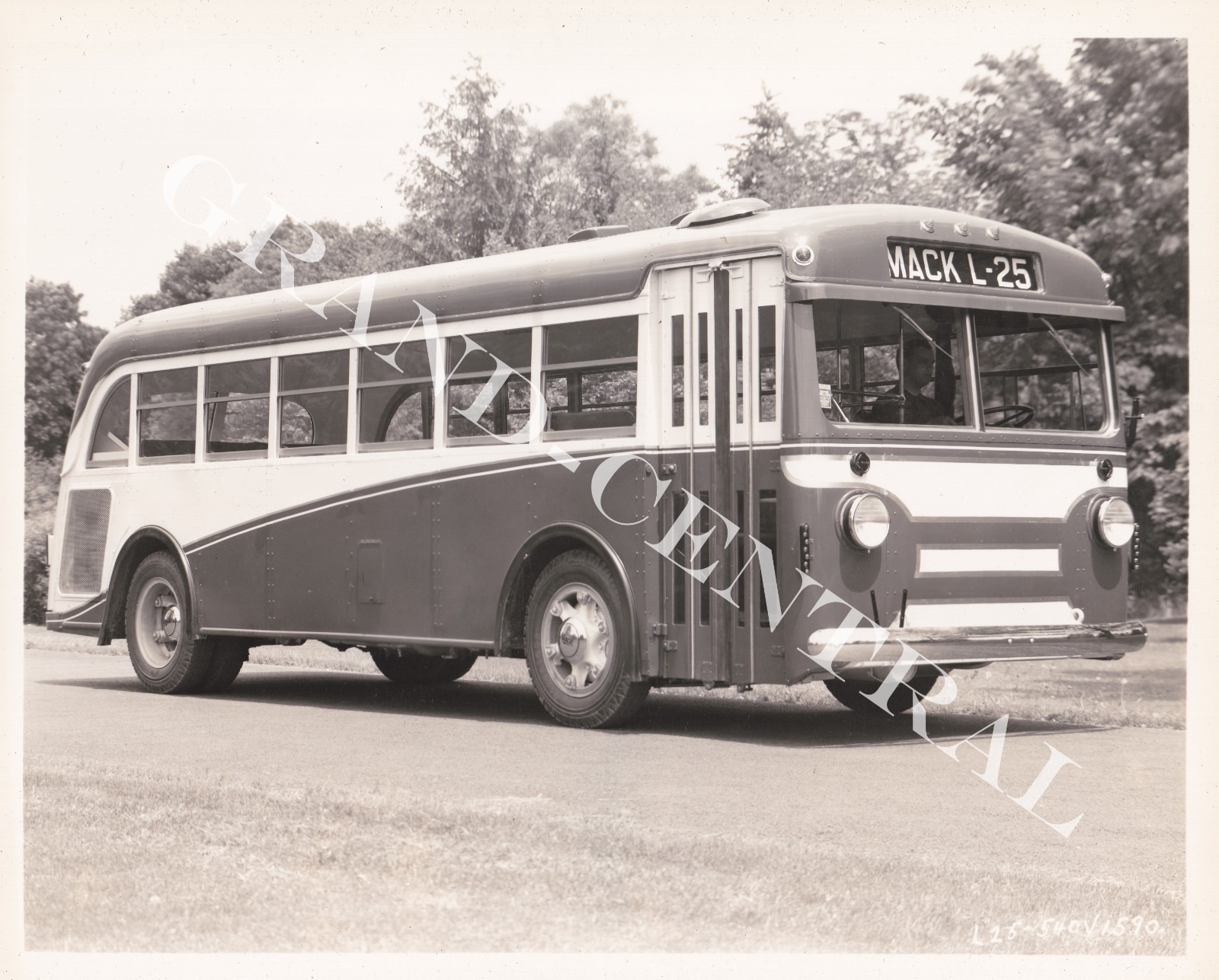 ORIGINAL MACK BUS BUILDERS PHOTO MACK L-25