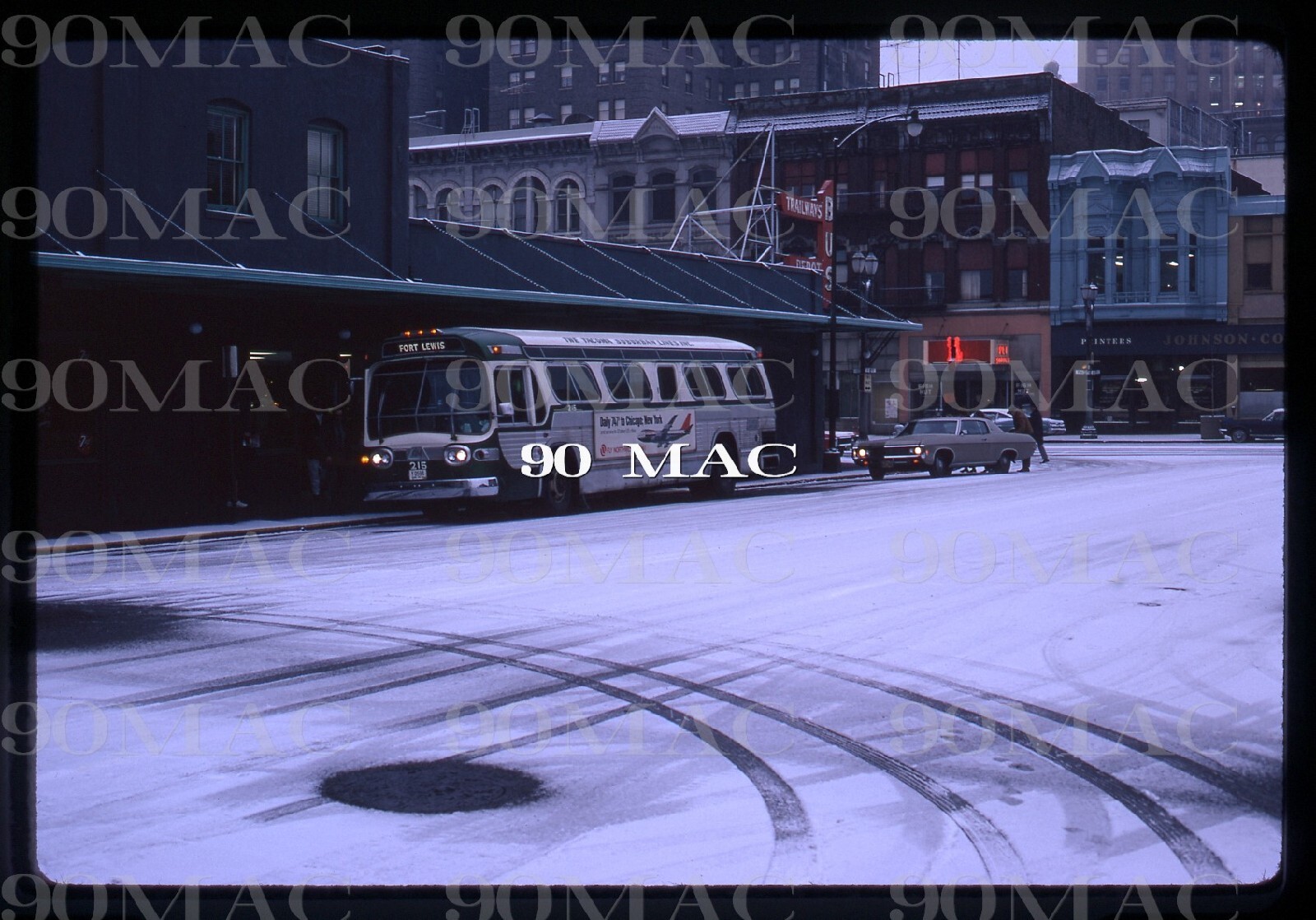 TACOMA SUBURBAN LINES. GM COACH Bus #215. Tacoma (WA). Original Slide 1972. (D)