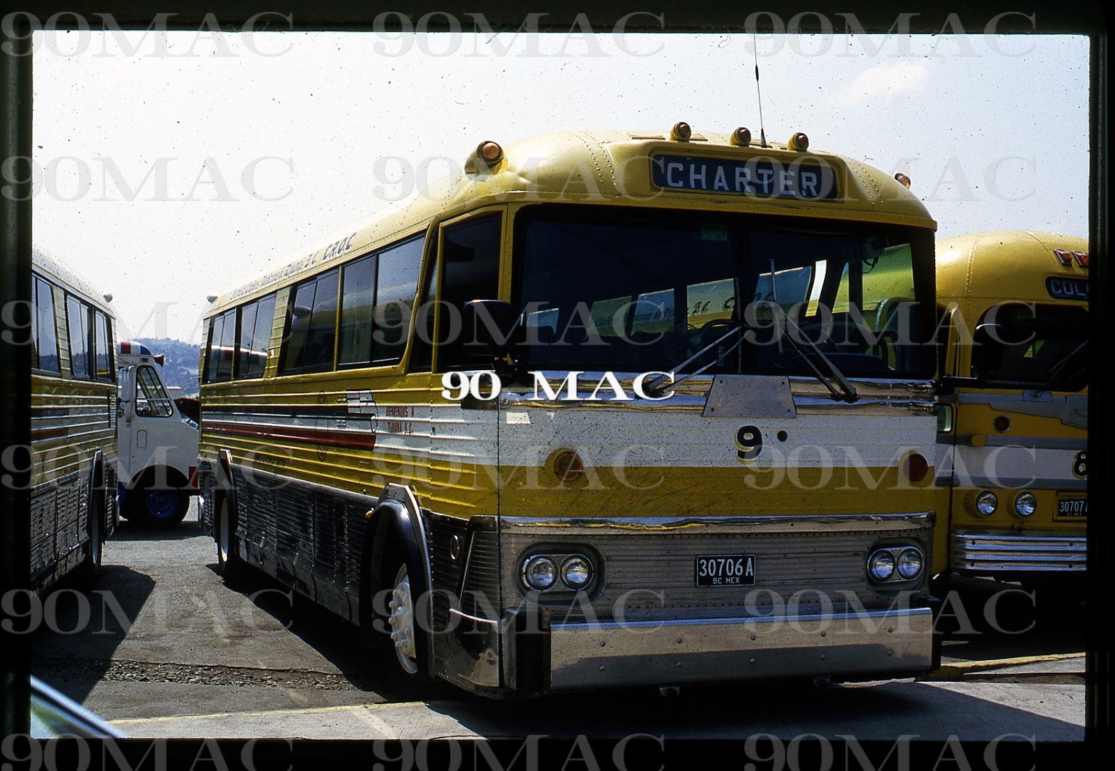 C.R.O.C. MCI MC5A BUS #9. Tijuana (MX). Original Slide 1987.
