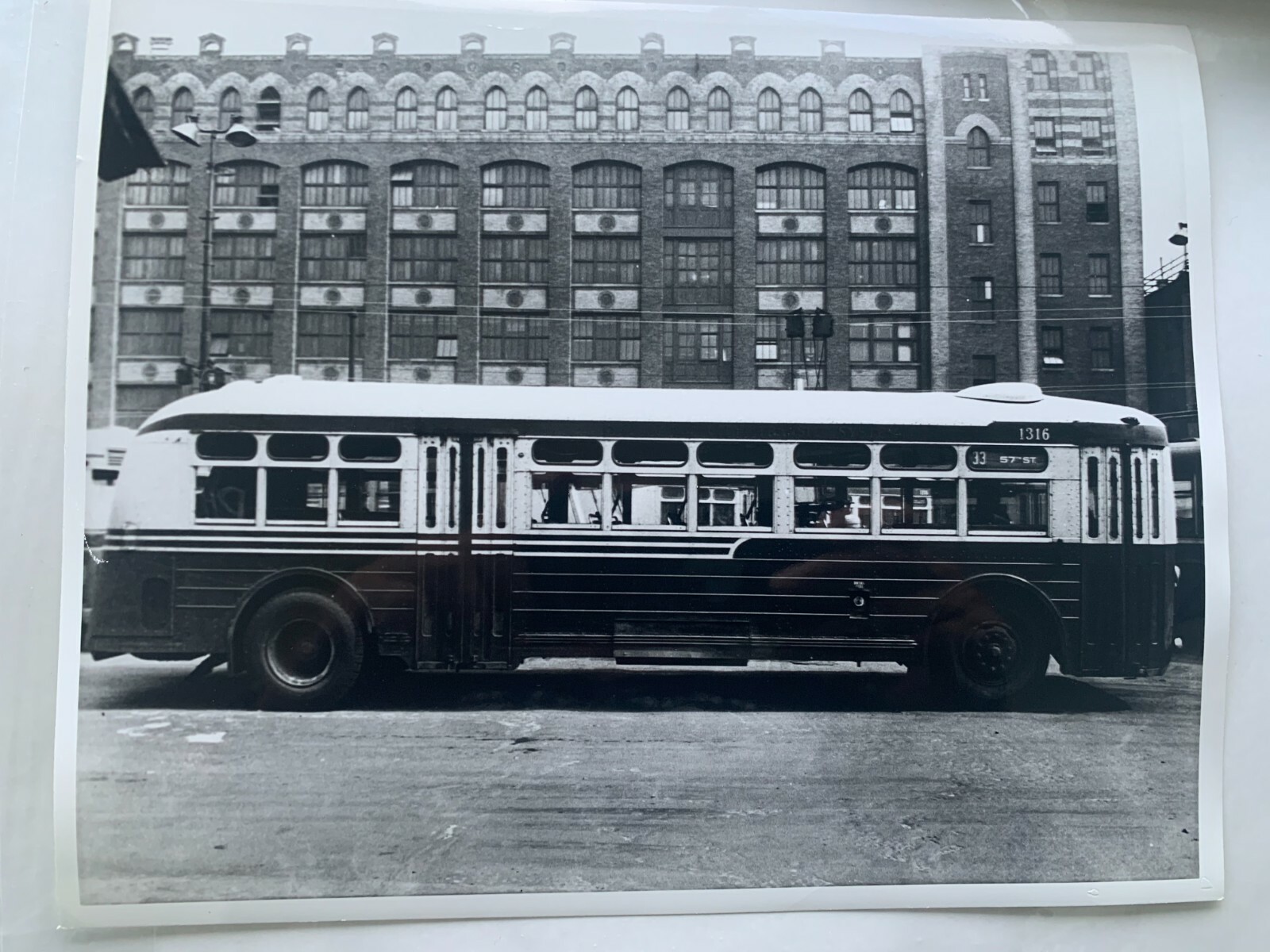 8X10 NY NYC BUS 1316 57 STREET 1944 BLACK WHITE PHOTOGRAPH FRONT OF TRANSIT YARD