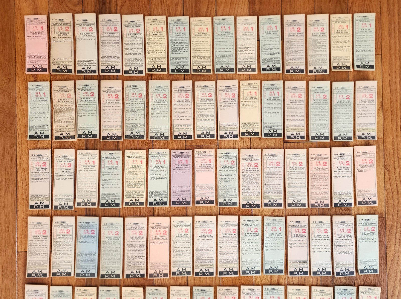 LOT 100 – NYCTA MABSTOA NYC BUS TICKET TRANSFER BOOKS !! QUEENS BROOKLYN NY