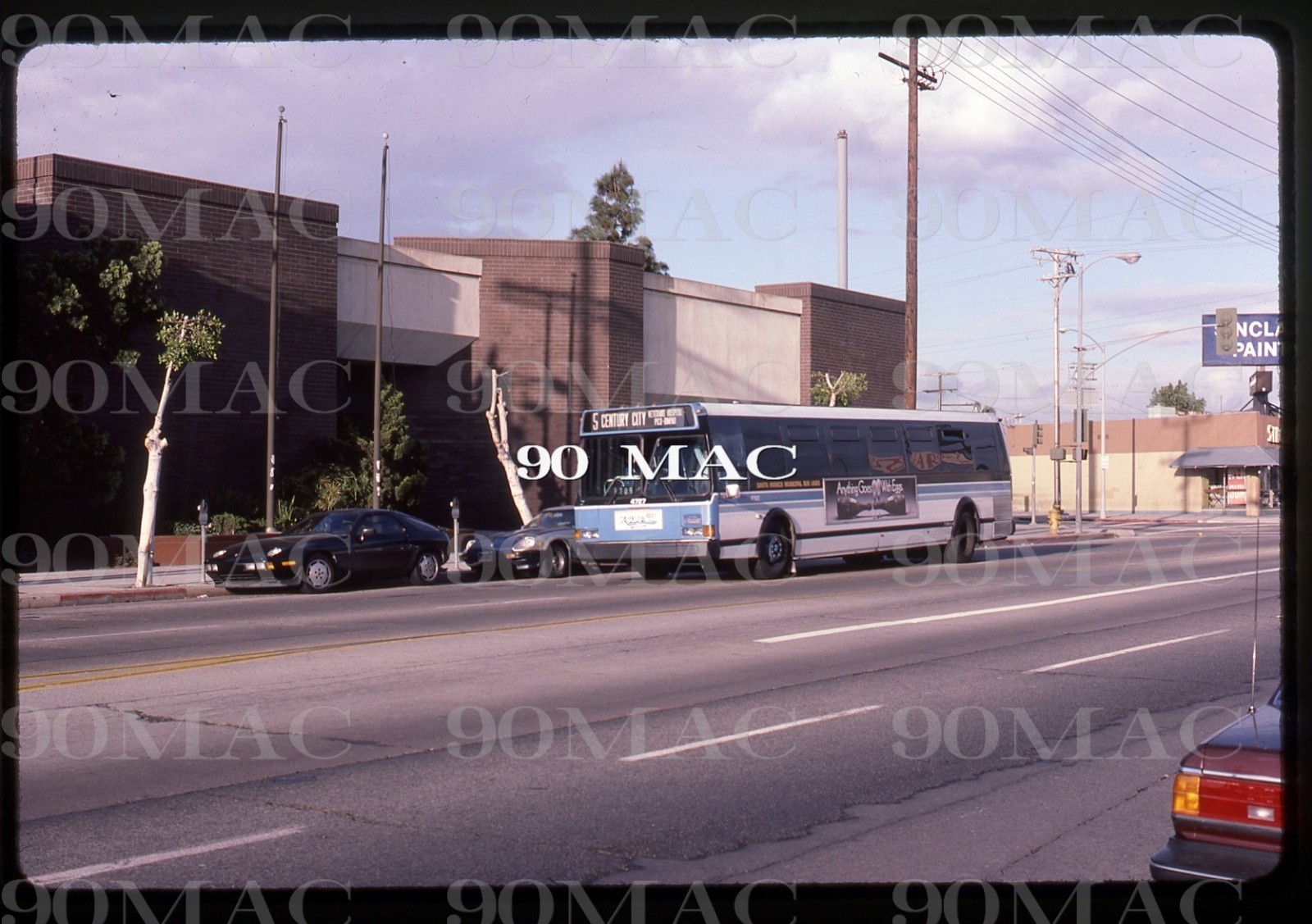 SMMBL. GRUMMAN BUS #4727. Santa Monica (CA). Original Slide 1985.