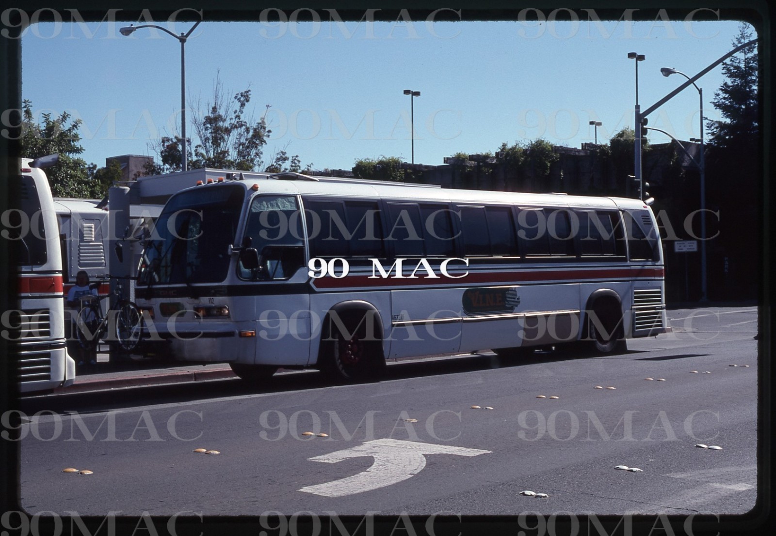 NAPA VALLEY TRANSIT. GM RTS BUS #112. Napa (CA). Original Slide 1997. (B)