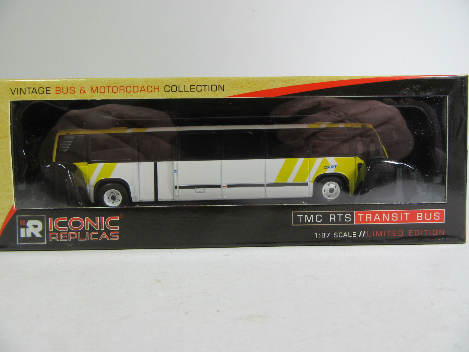 Iconic Replicas 1:87 Bus GMC RTS Bus Dallas DART USA